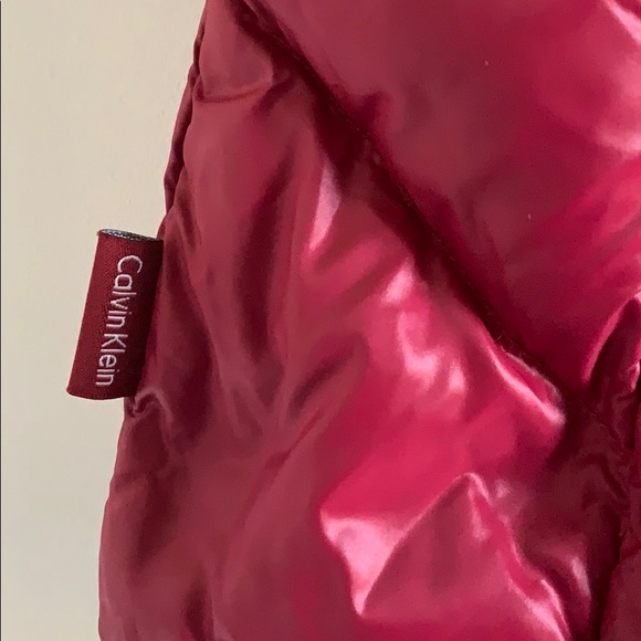 Calvin Klein Performance Down Red Vest Size Small - Picture 3 of 8